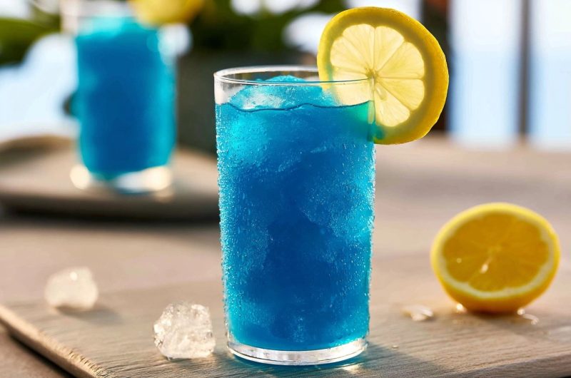 Virgin Blue Lagoon uden alkohol i Ninja Slushi