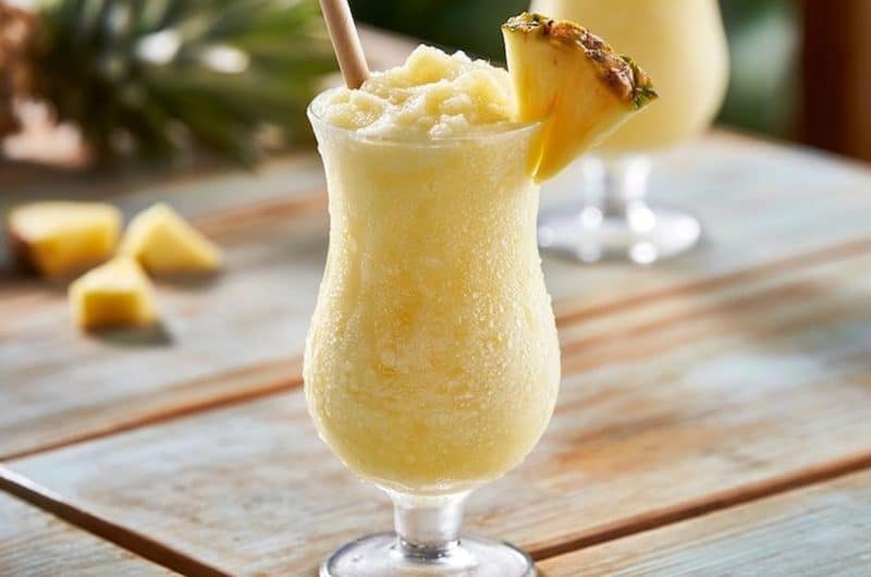 Virgin piña colada (ananas et crème de coco)