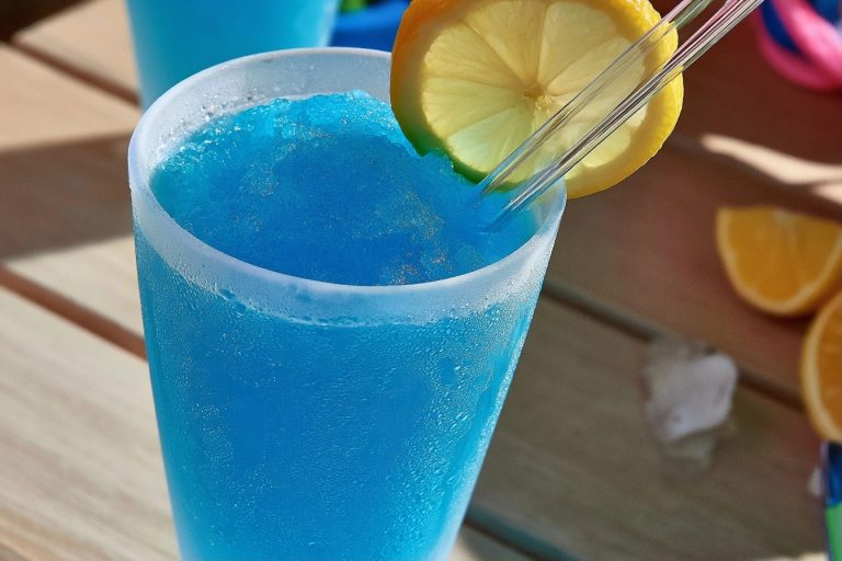 Slushie bleu lagon à la vodka — photo 1